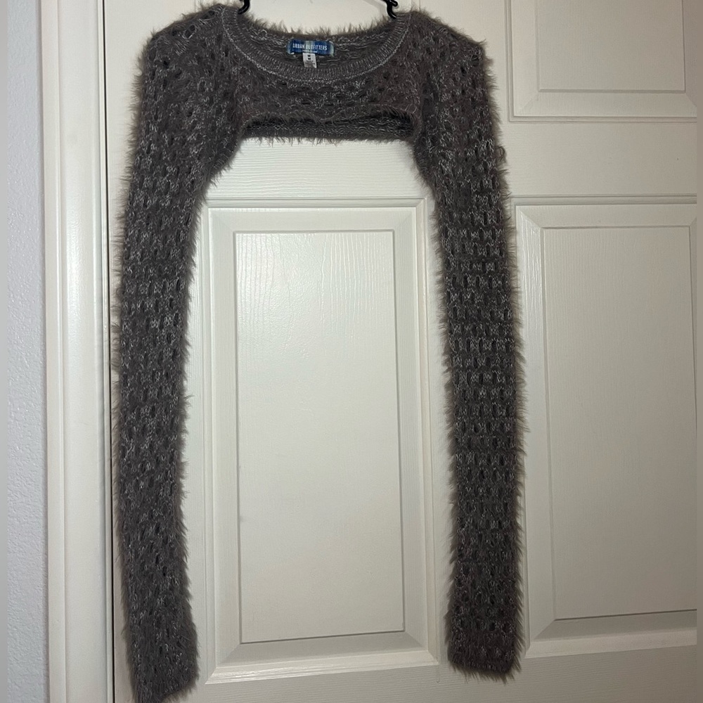 Urban outfitters bolero size medium fits small and medium. Great condition - Picture 3 of 7